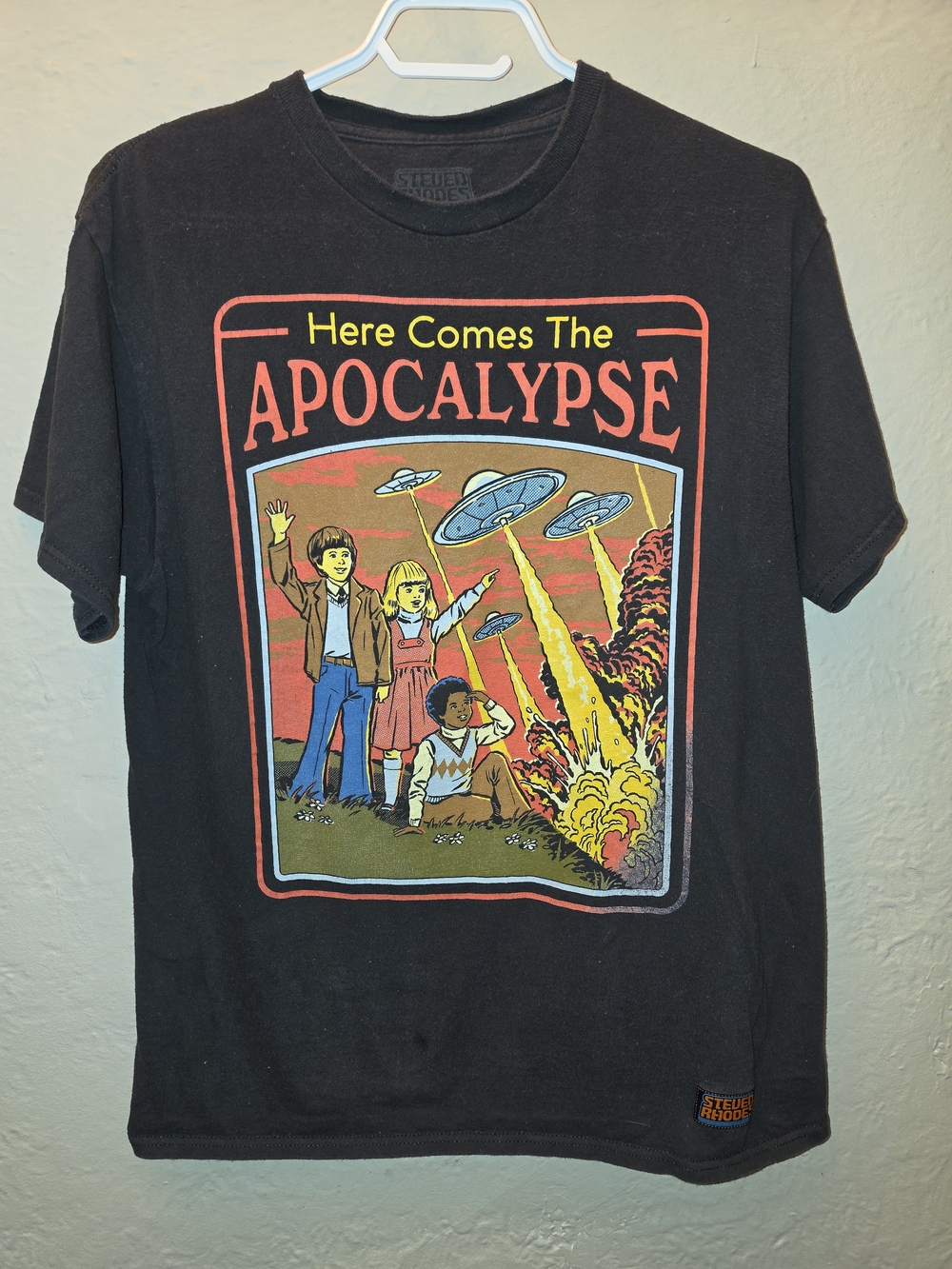 Steven Rhodes Here Comes the Apocalypse UFO Alien Graphic T-Shirt M/L